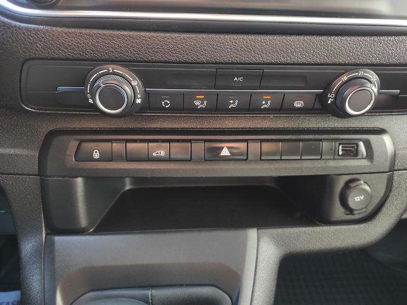 Opel Vivaro 1,5CDTi L1H1, 88kW, ČR - fotka 21 z 45