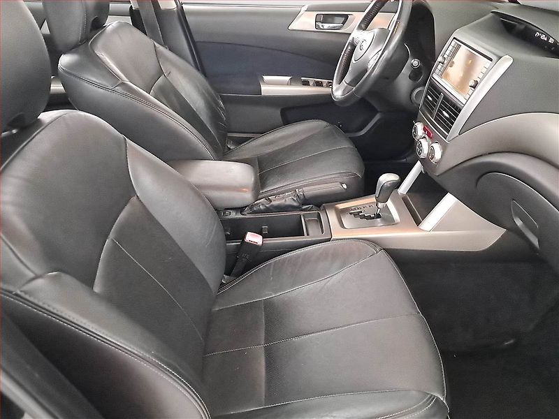 Subaru Forester (2009) 2.5 XT, 4X4, Automat - fotka 9 z 20