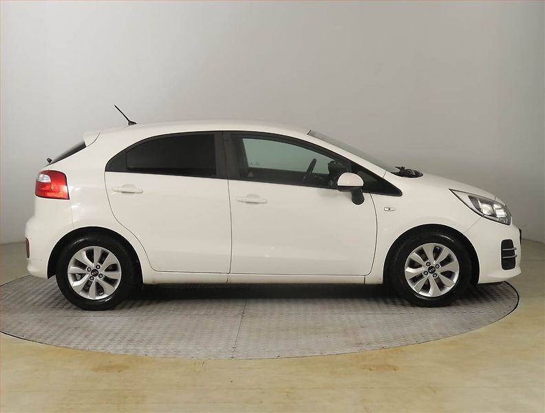Kia Rio (2016) 1.25 CVVT, Serv.kniha - fotka 6 z 18