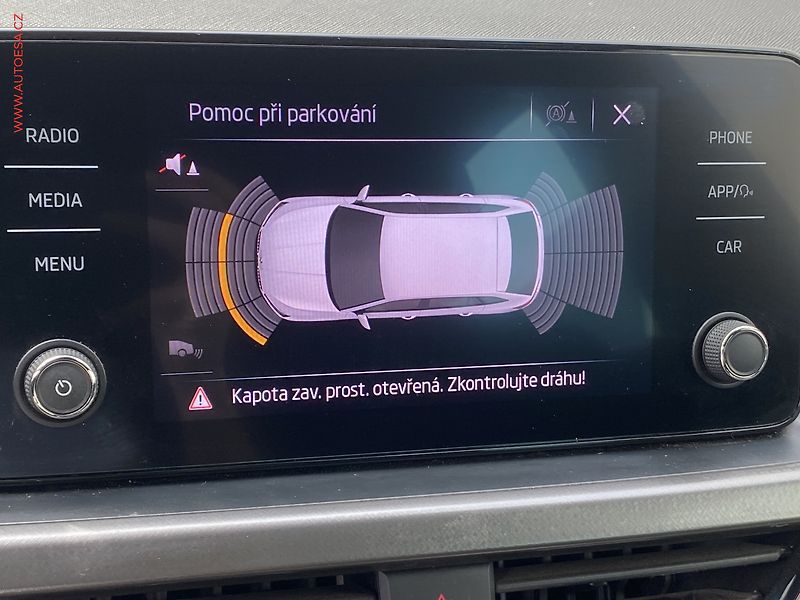 Škoda Scala (2023) 1.0 TSi, ČR, Style, LED - fotka 16 z 16