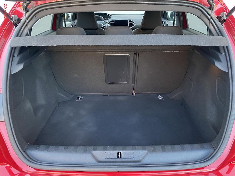 Peugeot 308 (2019) 1.2PT, GT Line - fotka 7 z 18