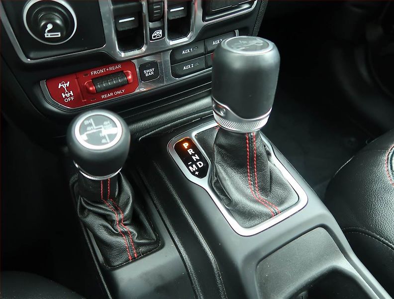 Jeep Wrangler (2019) 2.2 MultiJet - fotka 13 z 17