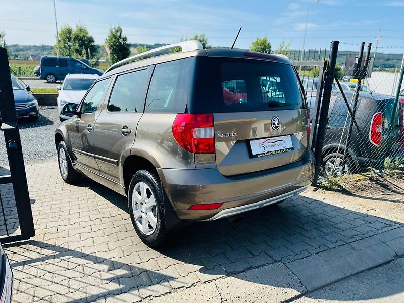 Škoda Yeti (2014) 1.2TSi PANORAMA,VÝHŘEV SED. - fotka 3 z 12