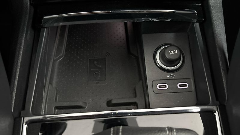 Škoda Karoq 1.5 TSI DSG Sportline - fotka 21 z 27