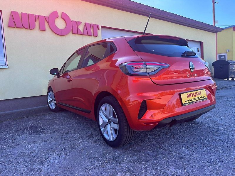 Renault Clio (2024) 1.0 TCe/1MAJ/LED/TOP/NAVI - fotka 5 z 36