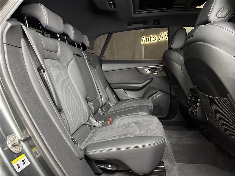 Audi Q8 3,0 TDi  Competition Plus LED - fotka 15 z 48