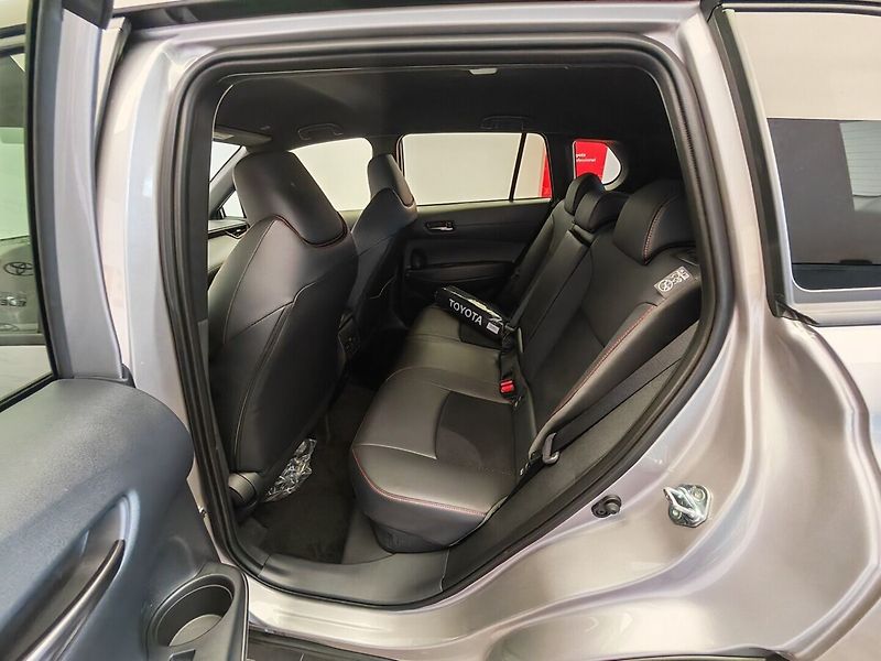 Toyota Corolla Cross 2.0 Hybrid ( 178 k ) 4x4 GR SP - fotka 26 z 42