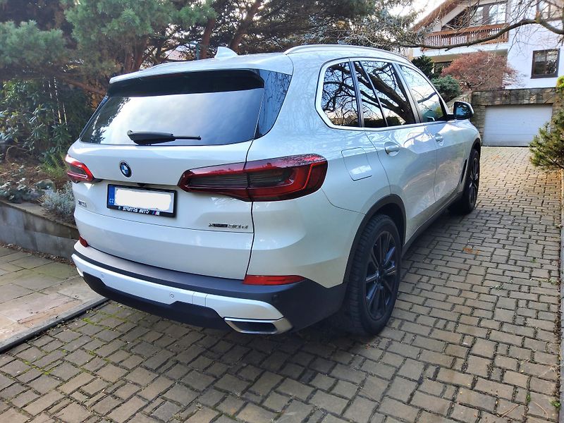 BMW X5 (2019) 30d xDr. 195kW ČR - fotka 5 z 28