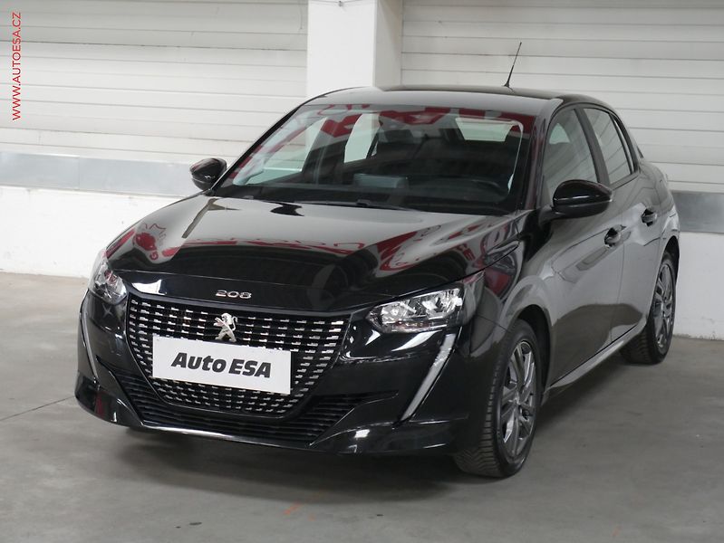 Peugeot 208 (2022) 1.2PT, 2.maj,ČR, LED, autoAC - fotka 3 z 20