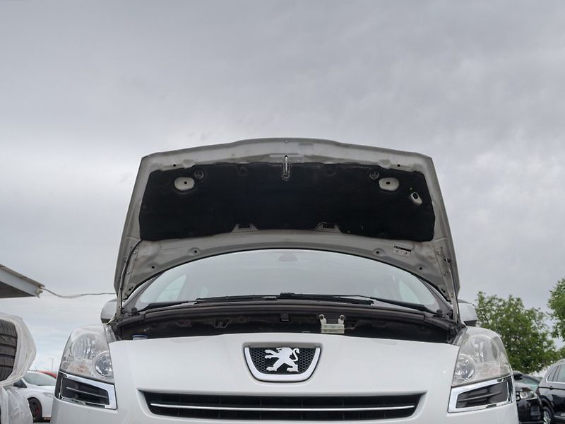 Peugeot 5008 (2013) 2.0HDI 110KW man– 2x PNEU - fotka 32 z 35