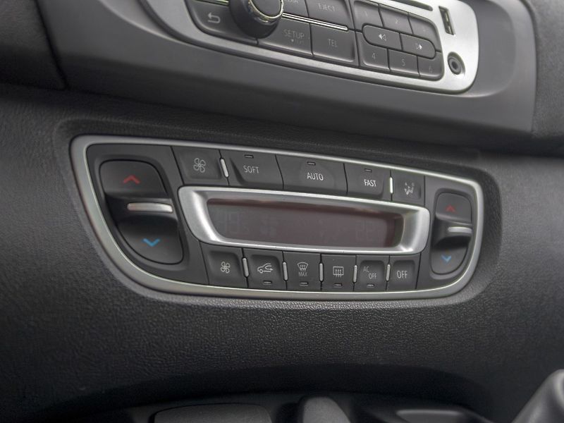 Renault Scénic (2014) 1.5DCI 81KW – NAVIGACE - fotka 25 z 51