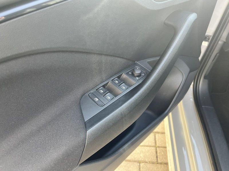 Škoda Kamiq (2021) AMBITION 1.5TSi 110kW M6F - fotka 16 z 23