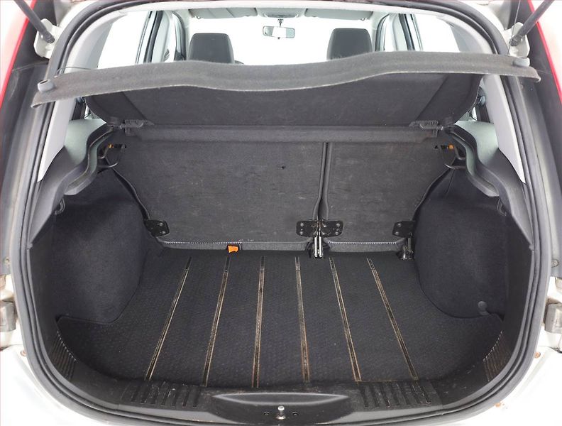 Ford Fusion (2006) 1.6, Automat, nová STK - fotka 14 z 14