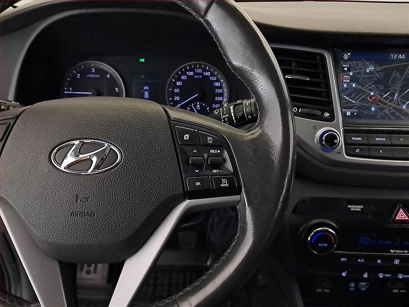 Hyundai Tucson (2017) 1.7 CRDi, Serv.kniha, Navi - fotka 18 z 20