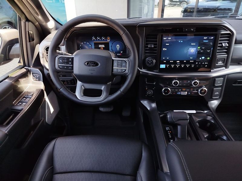 Ford F-150 (2025) Lariat 5,0 298 kW - fotka 15 z 22
