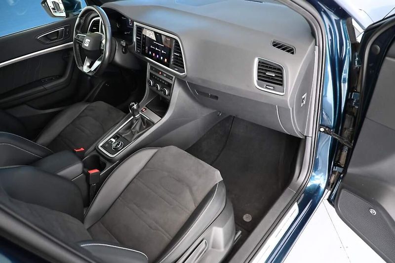 Seat Ateca (2023) 2.0 LED XPERIENCE Virtual Tažn - fotka 11 z 33