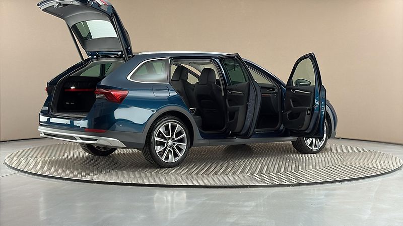 Škoda Octavia 2.0 TDI DSG 4x4 Scout Combi - fotka 6 z 33