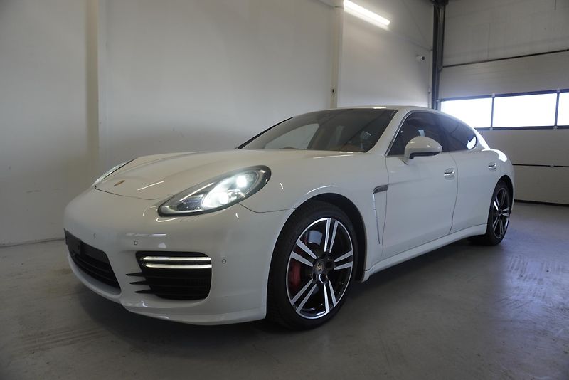 Porsche Panamera  4,8I V8 4WD PD - fotka 1 z 45