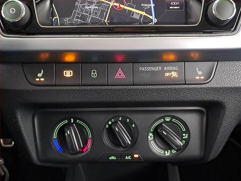 Škoda Fabia (2016) 1.2 TSI, Navi, Tempomat - fotka 16 z 19