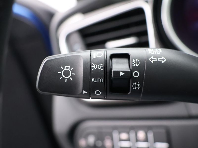 Kia XCeed 1,5 T-GDi 118kW Exclusive CZ - fotka 17 z 32
