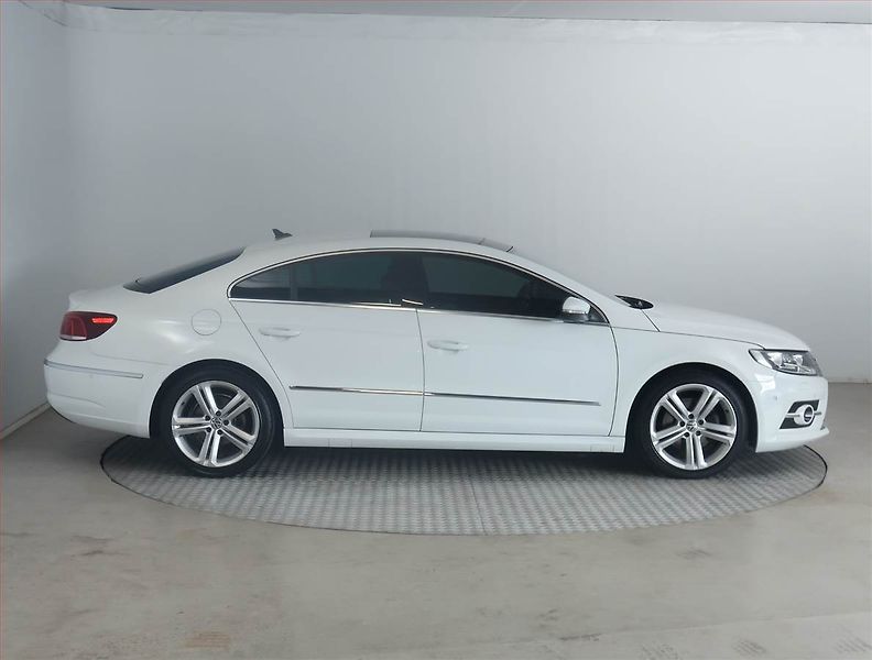 Volkswagen CC (2015) R-line 2.0 TDI, Serv.kniha - fotka 6 z 19