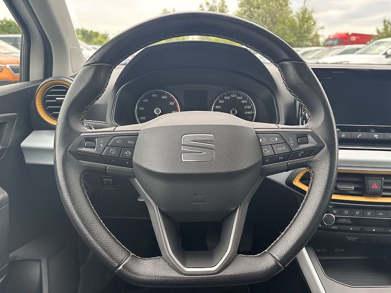 Seat Arona (2022) 1.0 TSI Style - fotka 19 z 27