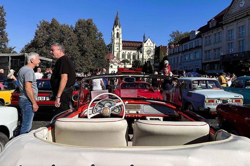 Čtrnáctý ročník srazu auto-moto veteránů, Orlová, 21. 9. 2025