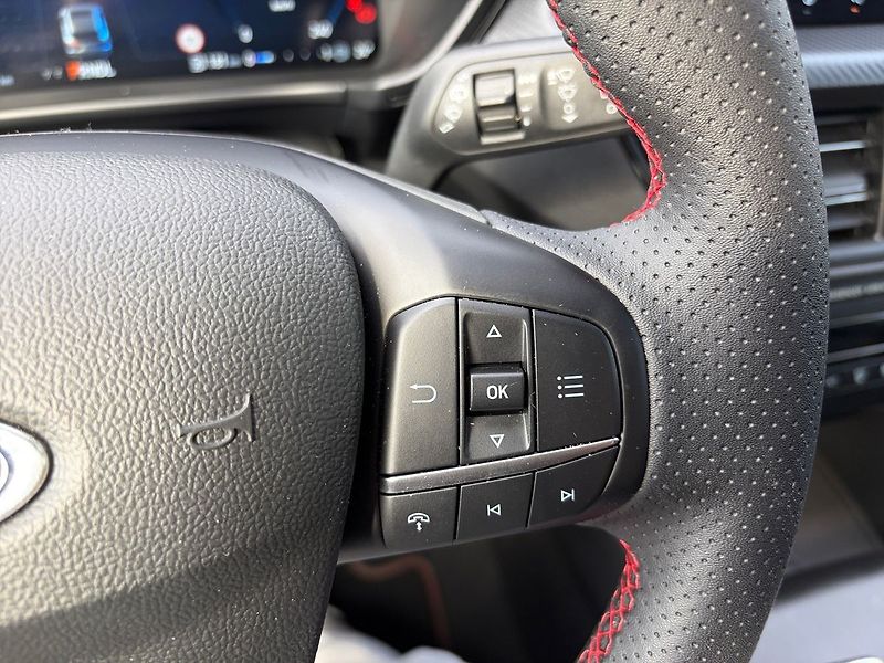 Ford Kuga HEV ST Line X CZ TOP Výbava zá - fotka 18 z 19