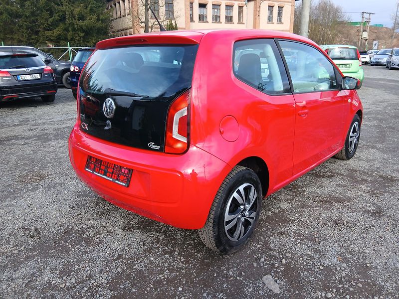 Volkswagen up! 1.0, 44 kW - fotka 10 z 33
