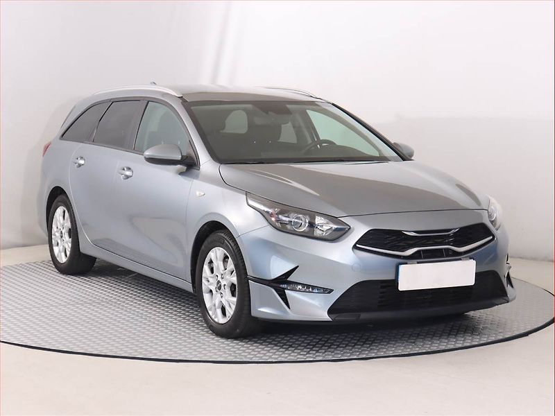 Kia Ceed (2023) Silver 1.5 T-GDI - fotografie inzerátu