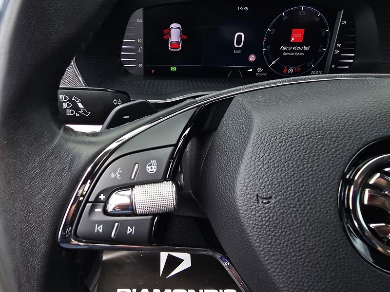 Škoda Octavia 2.0TDI DSG STYLE+ MATRIX TAŽNÉ - fotka 46 z 50
