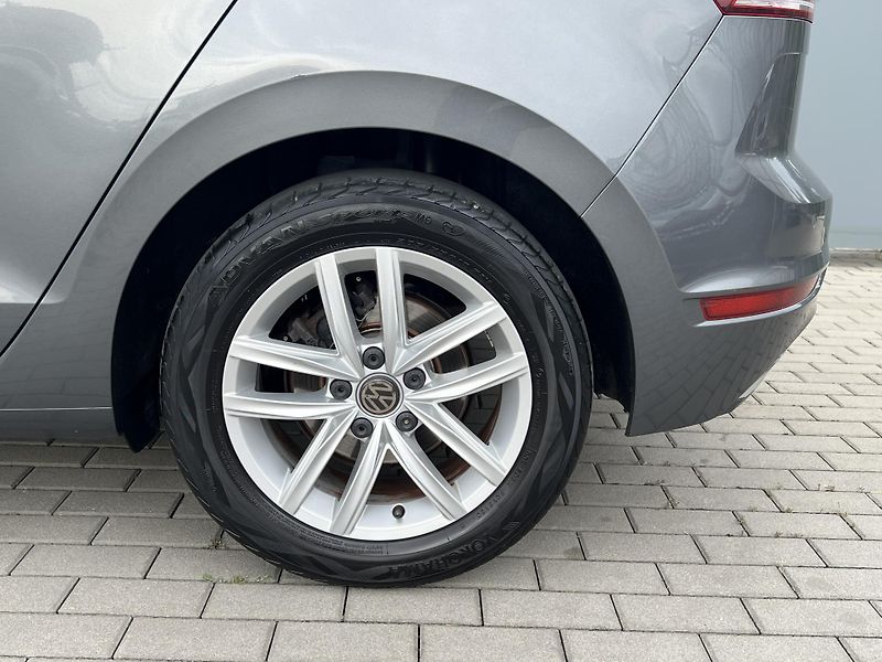 Volkswagen Golf Sportsvan (2018) 1,6TDi 85kW HIGHLINE - tažné - fotka 36 z 39