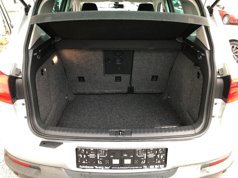 Volkswagen Tiguan (2012) 2.0 TDi  4x4 Track Webasto NAV - fotka 16 z 26