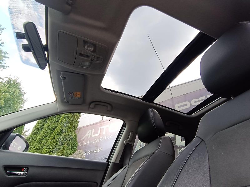 Suzuki Vitara 1.6/88kW, automat, Comfort+ - fotka 34 z 35