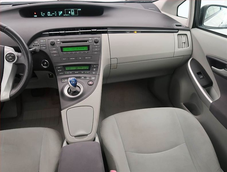 Toyota Prius (2009) 1.8 VVT-i HSD, Automat - fotka 8 z 14