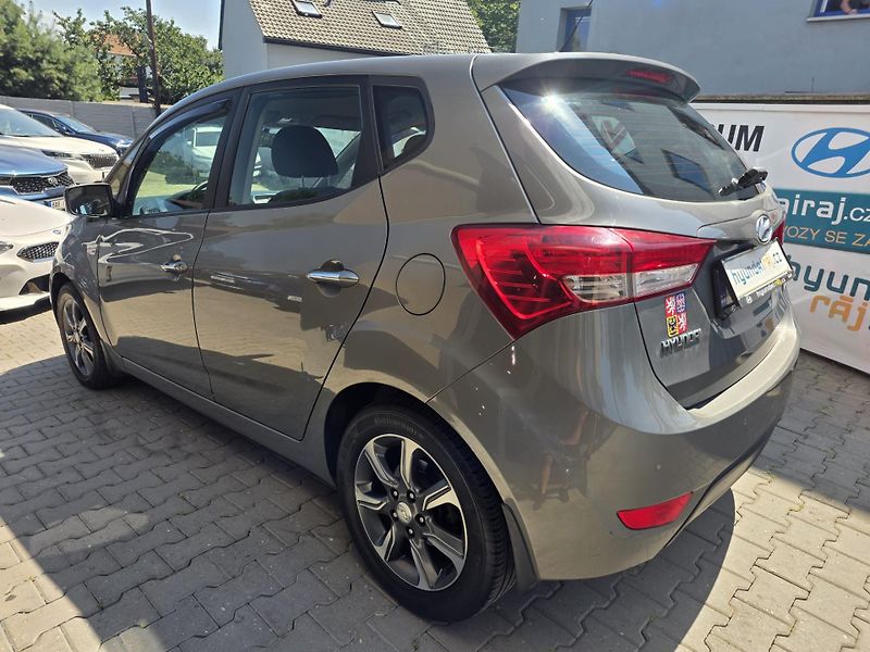 Hyundai ix20 1.6-KLIMA-SENZORY-ISOFIX - fotka 22 z 24