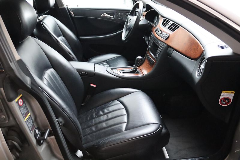 Mercedes-Benz CLS CLS 350 200kW - fotka 47 z 50