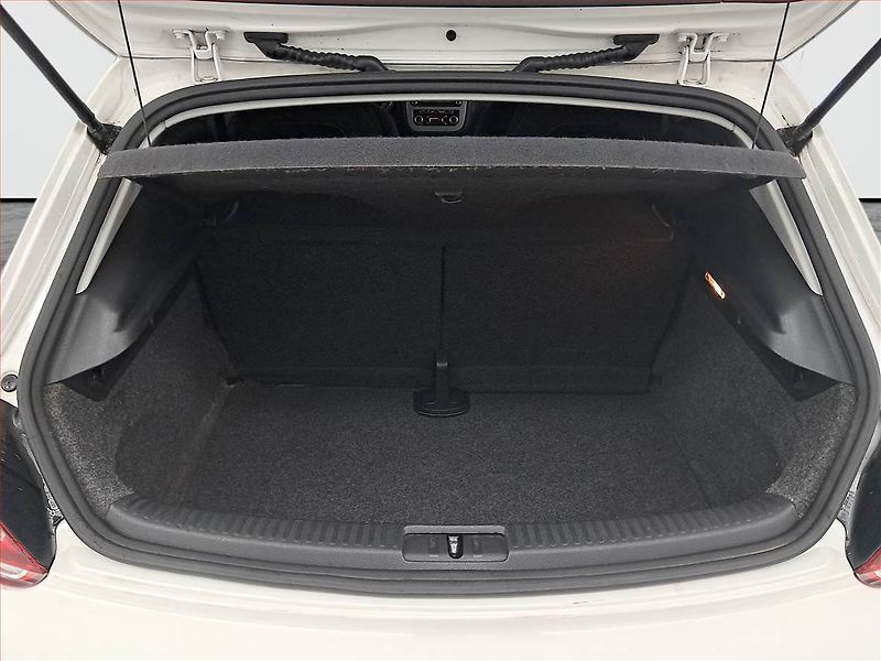 Volkswagen Scirocco (2010) Sport 1.4 TSI, Park. senzory - fotka 14 z 17