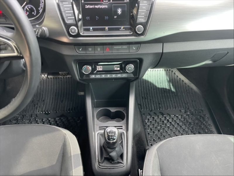 Škoda Fabia 1,0 TSI 81 Style - fotka 10 z 11