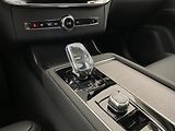 Volvo XC90 (2026) B5 AWD AUT DARK PLUS 7míst - náhled 40