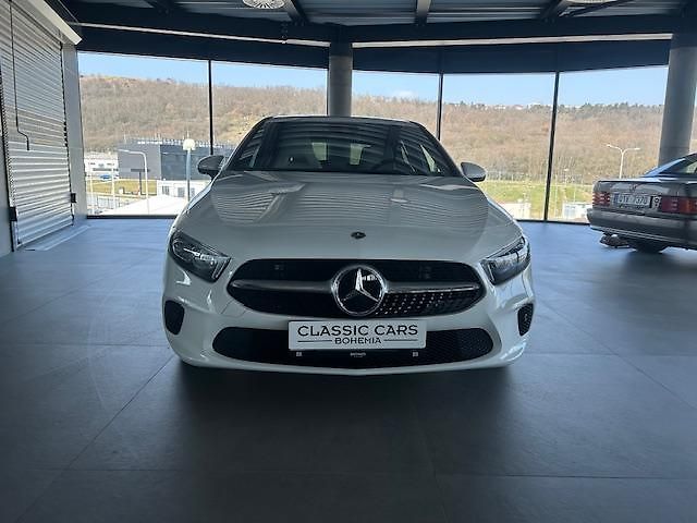 Mercedes-Benz Třídy A (2022) A200 4Matic Urban Progressive  - fotka 12 z 32