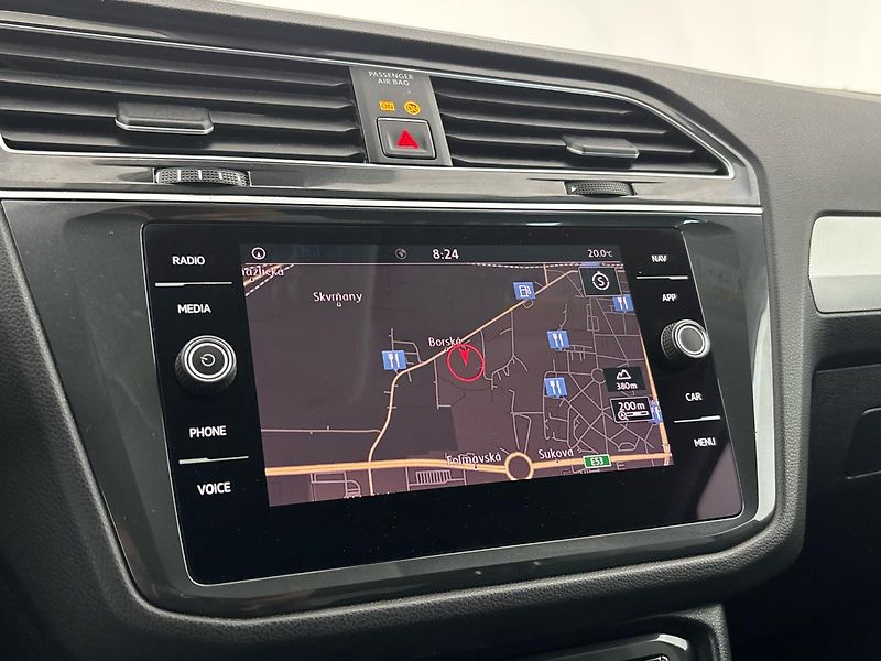 Volkswagen Tiguan Trendline DSG - fotka 24 z 27