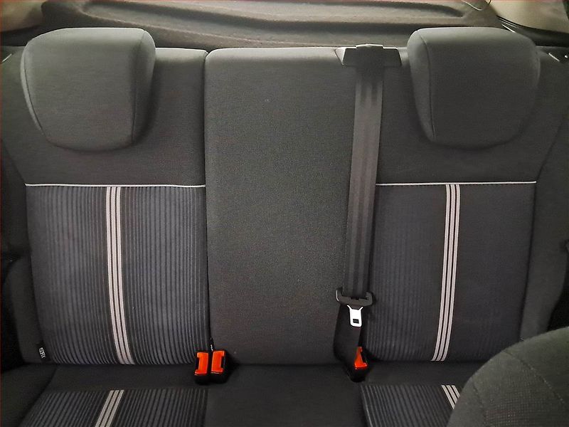 Ford Fiesta (2011) Comfort 1.25, Park. senzory - fotka 10 z 17