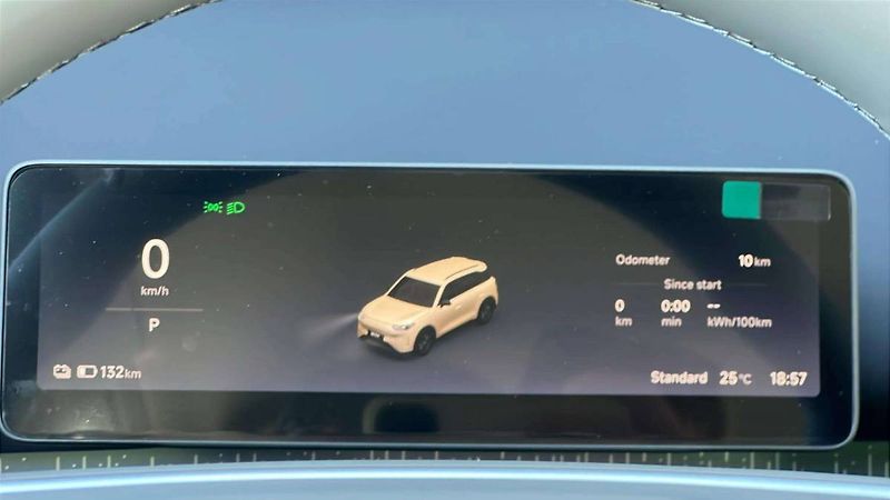 Leapmotor B03X (2026) Design ProMax (53 kWh baterie) - fotka 17 z 35