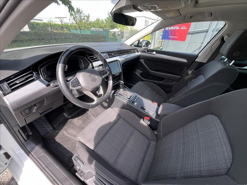 Volkswagen Passat 2,0 TDi DSG DPH  Webasto,Kamer - fotka 12 z 50