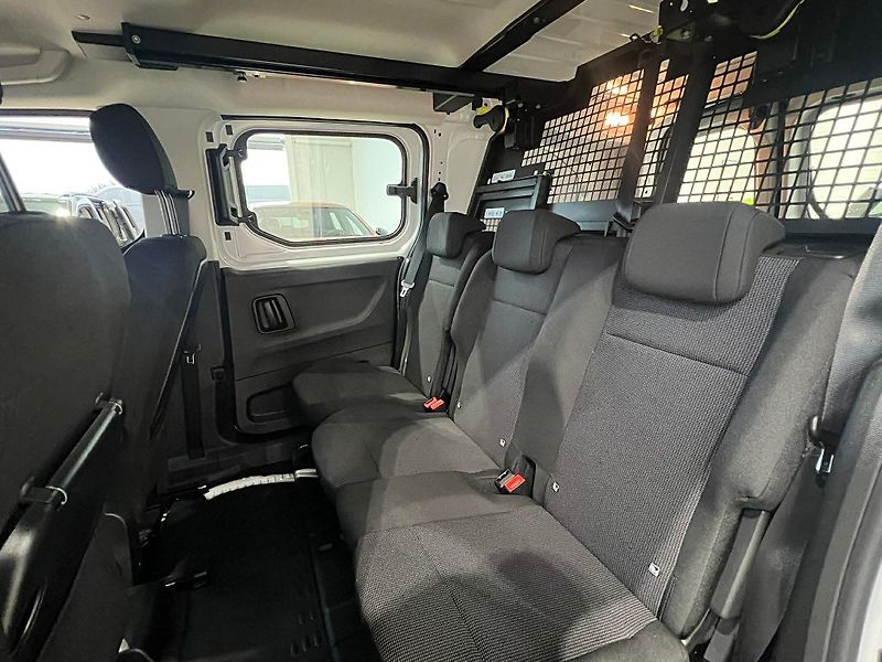 Opel Combo (2026) Crew Van L2 1,5 CDTi 102k MT6 - fotka 11 z 13