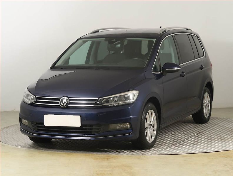 Volkswagen Touran (2023) 2.0 TDI - fotka 2 z 25