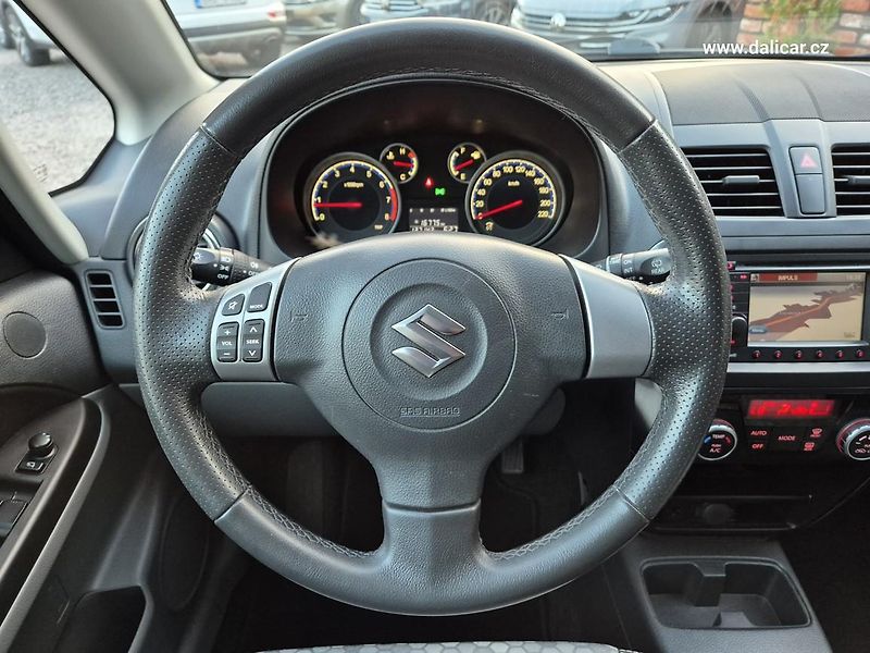 Suzuki SX4 (2013) 1.6VVT 88KW CITY + - fotka 24 z 53