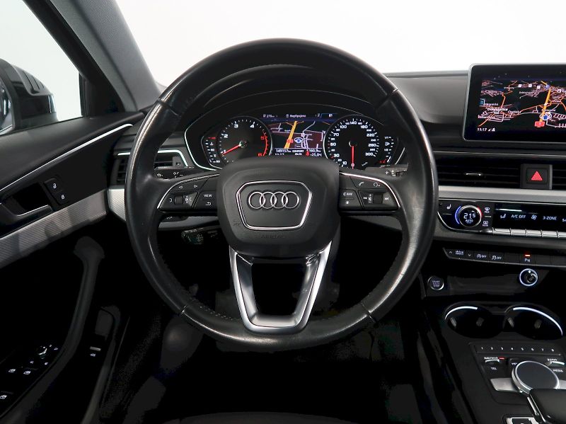 Audi A4 (2019) 40TDI 140KW 4x4 WEBASTO NAVI - fotka 18 z 39