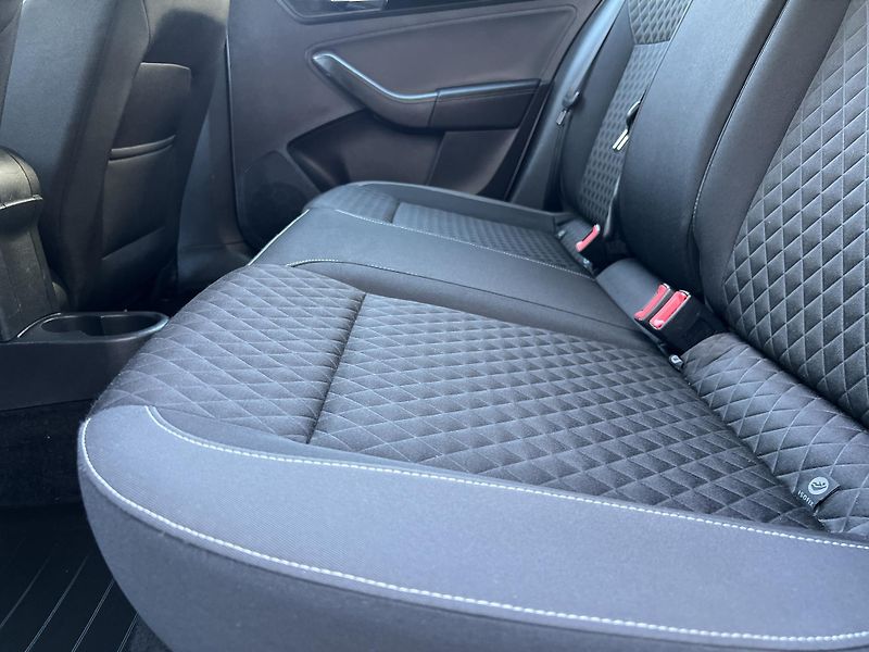 Škoda Rapid Spaceback 1.0TSi 81kw KAMERA - fotka 25 z 44